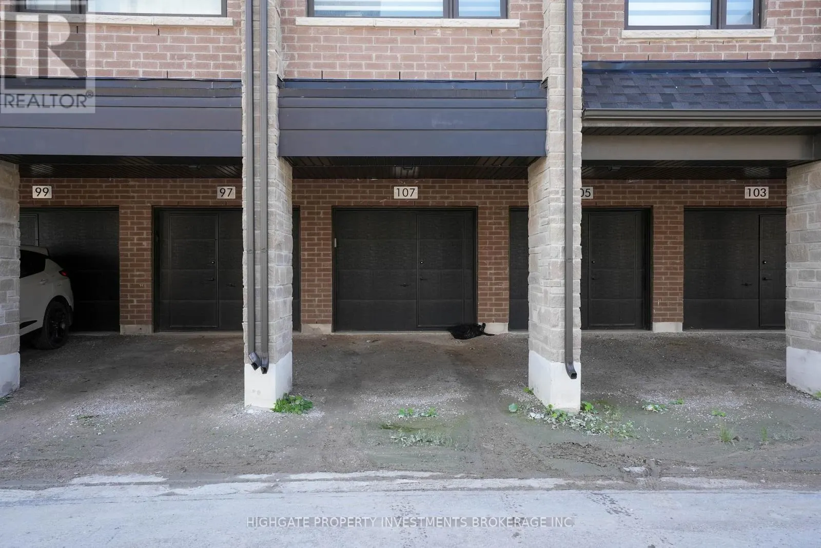 107 APPLETREE LANE