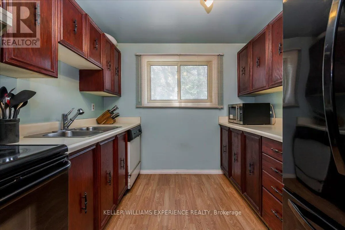 15 SHADOWOOD ROAD