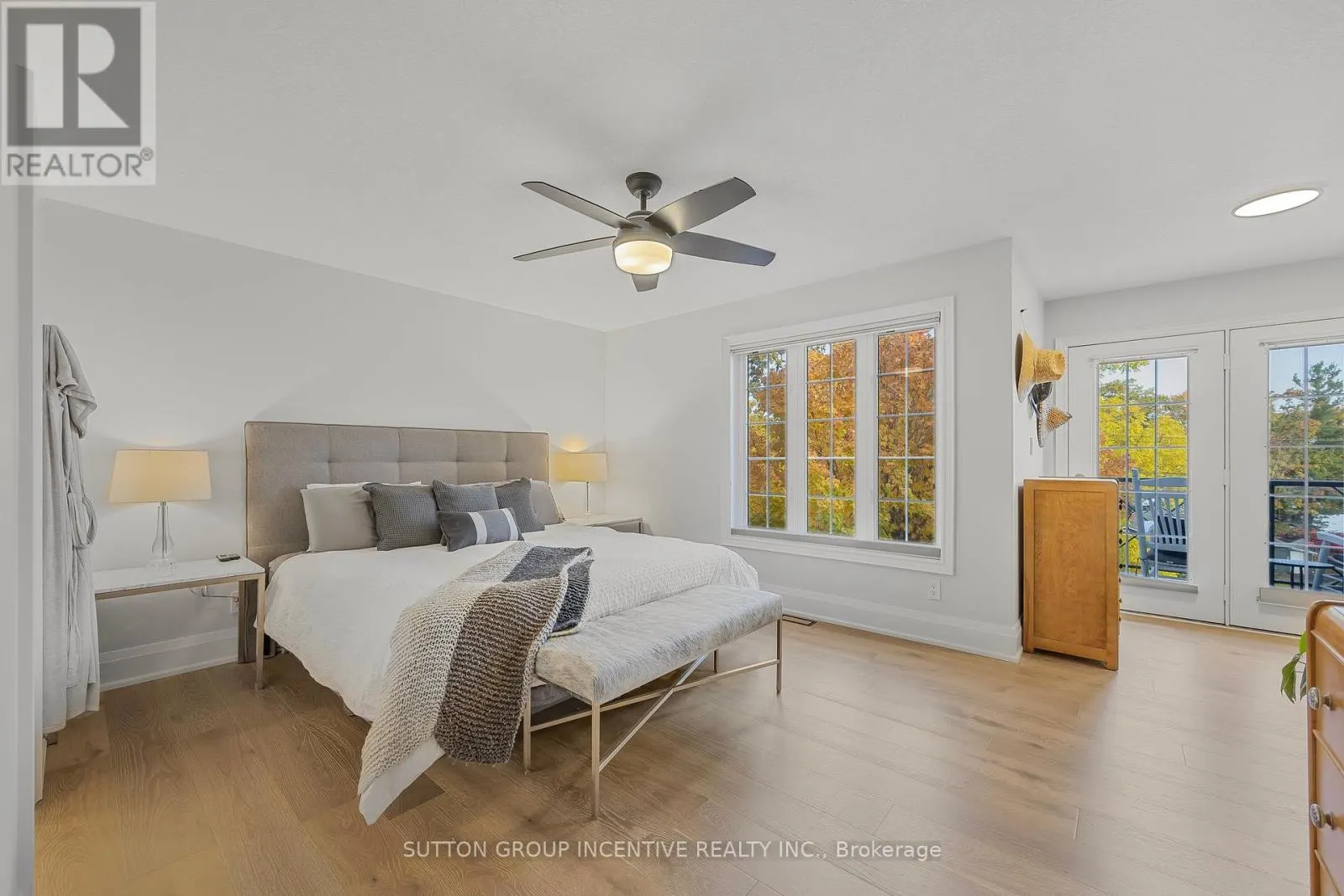 8 - 19 WHITE OAKS ROAD