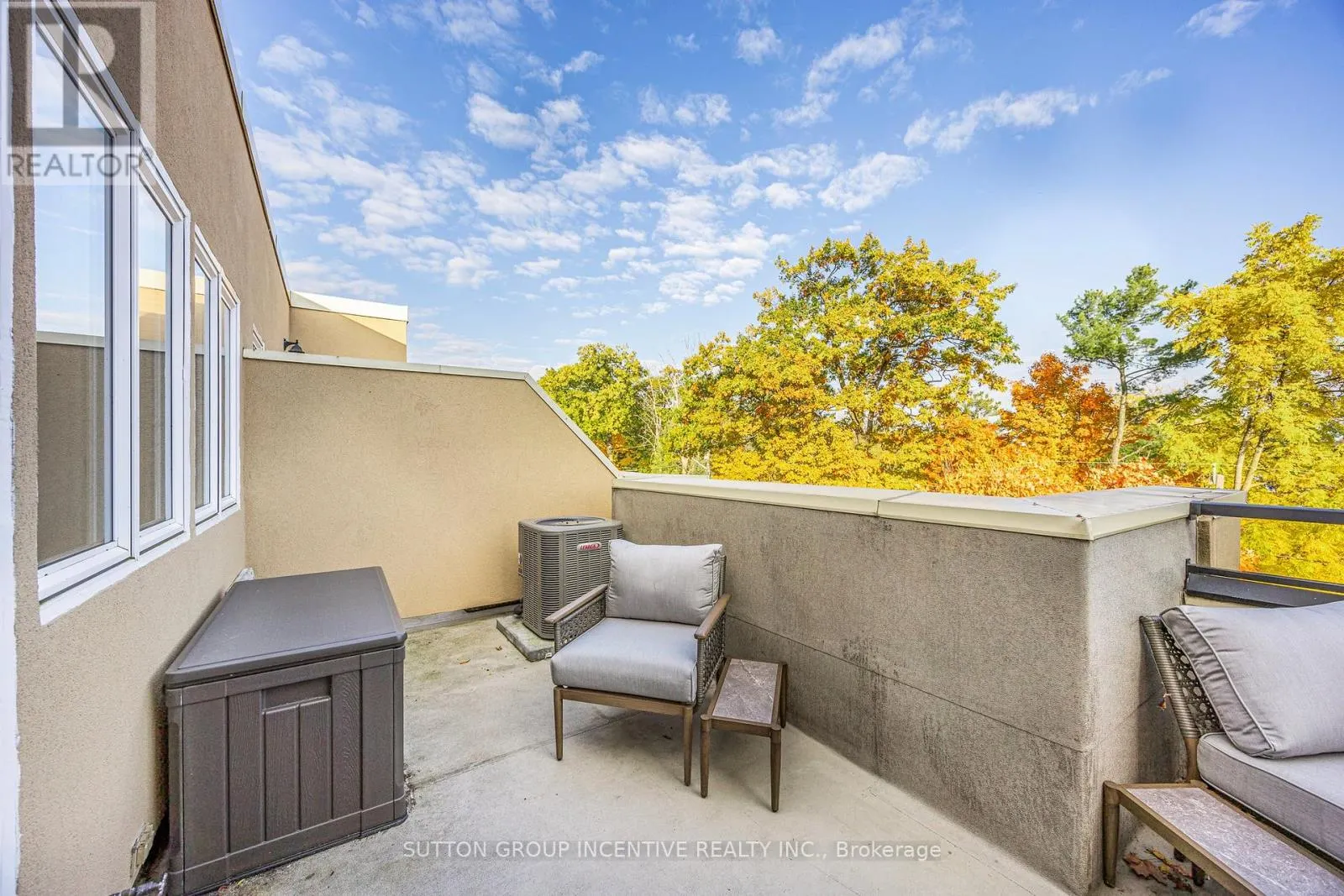 8 - 19 WHITE OAKS ROAD