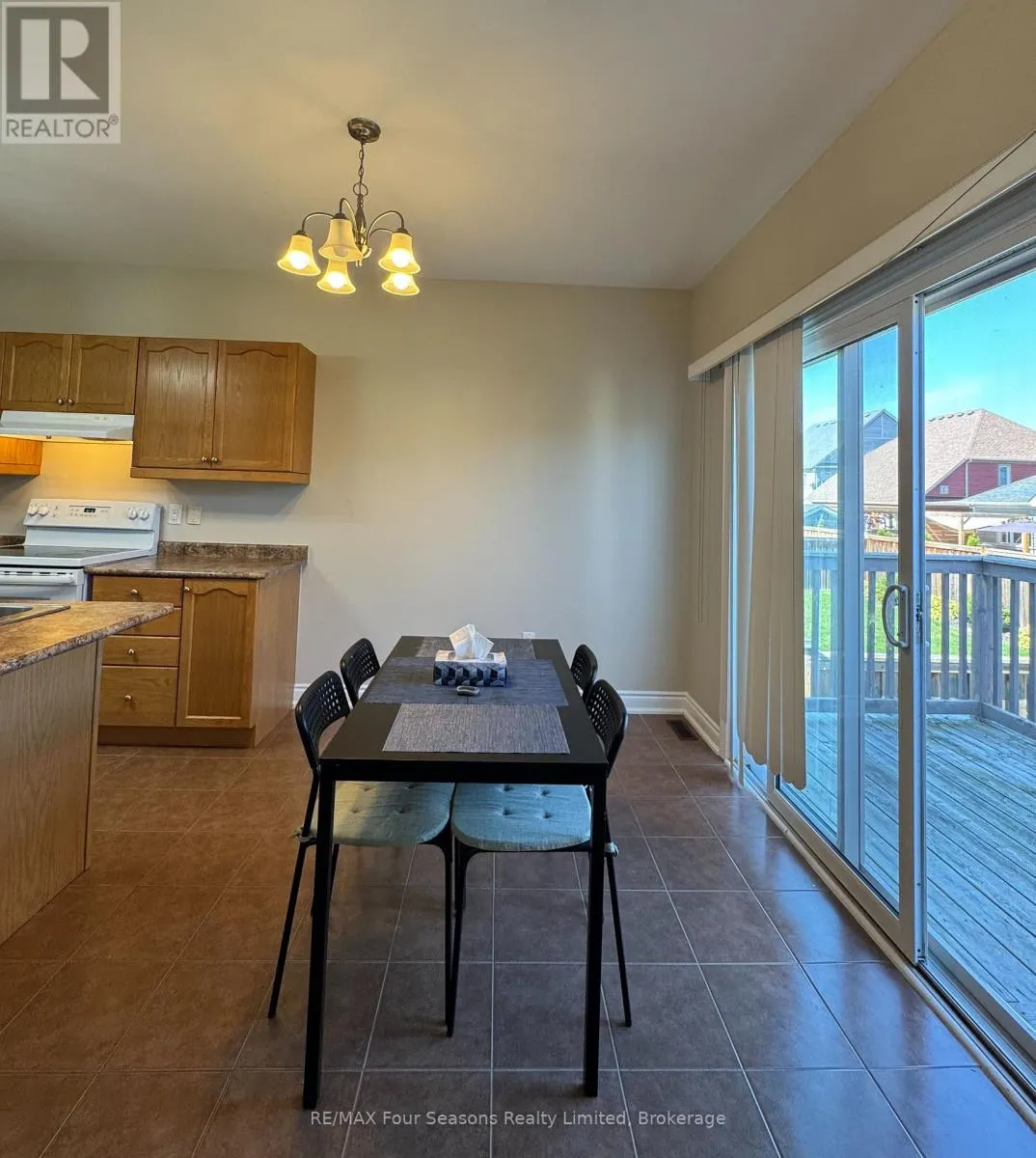UPPER - 21 COOPER STREET, #UPPER