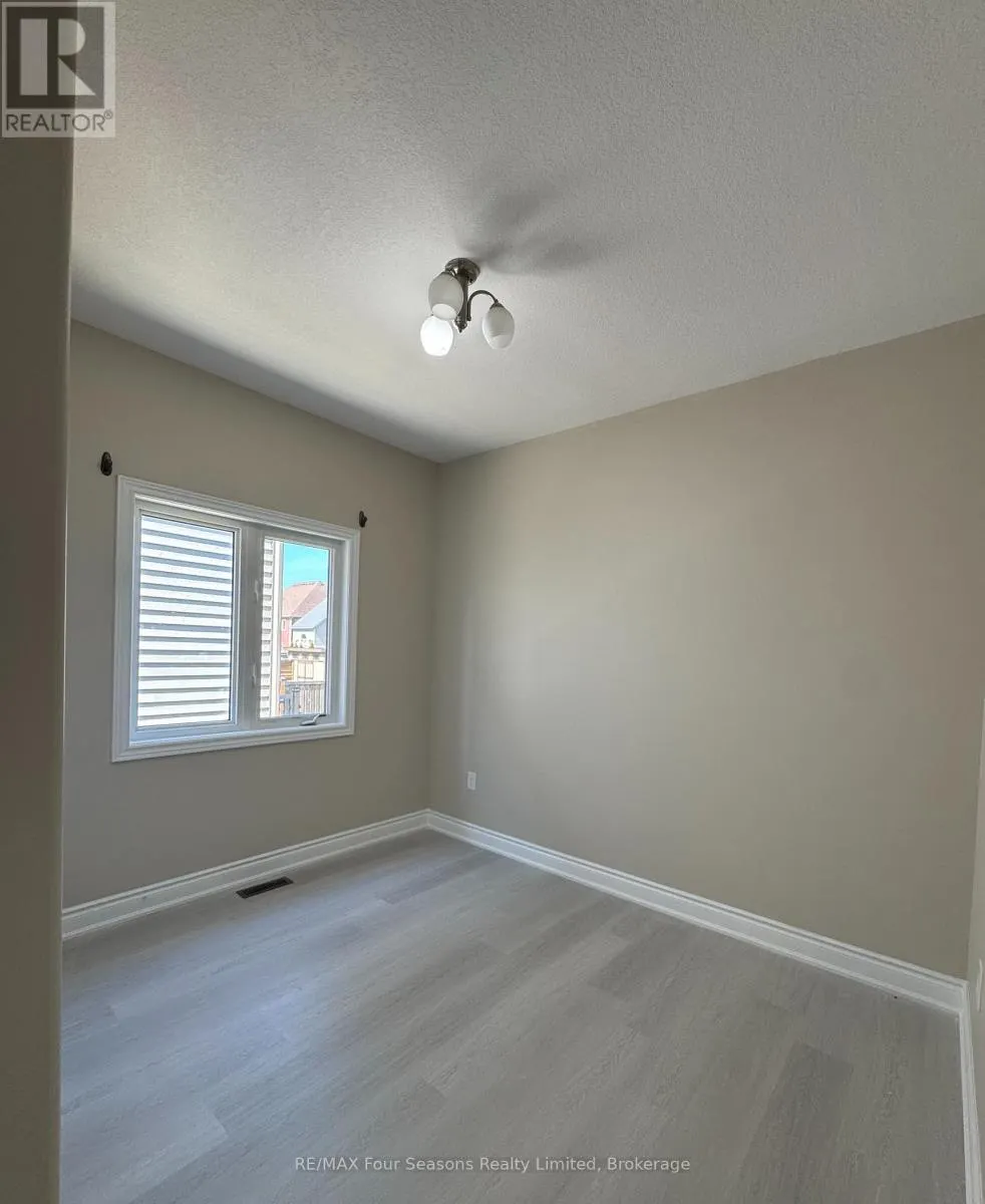 UPPER - 21 COOPER STREET, #UPPER