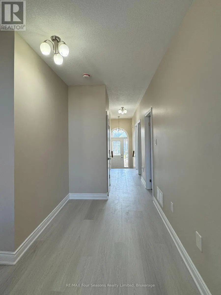 UPPER - 21 COOPER STREET, #UPPER
