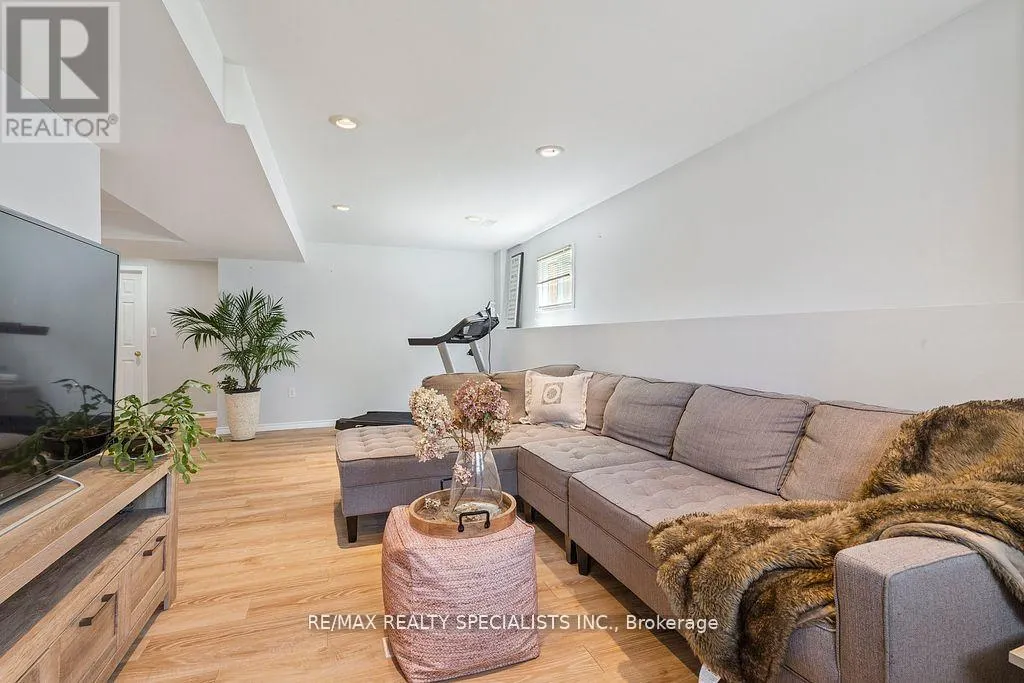 93 GLEN ETON ROAD