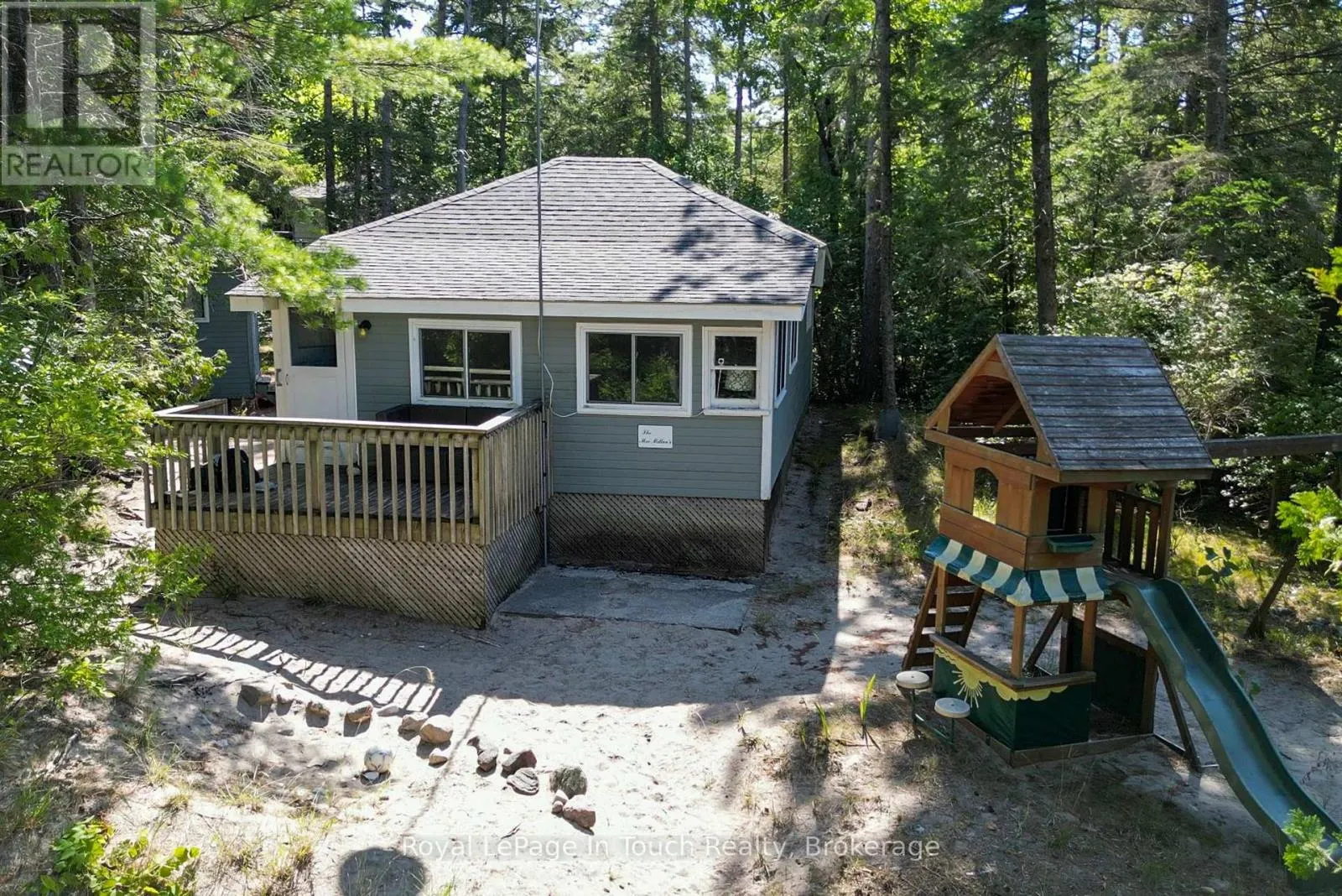 944 RIVER ROAD E