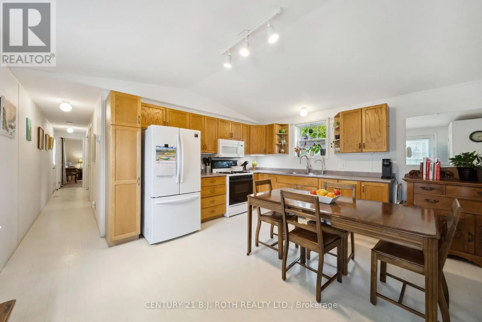 4117 ASH CRESCENT