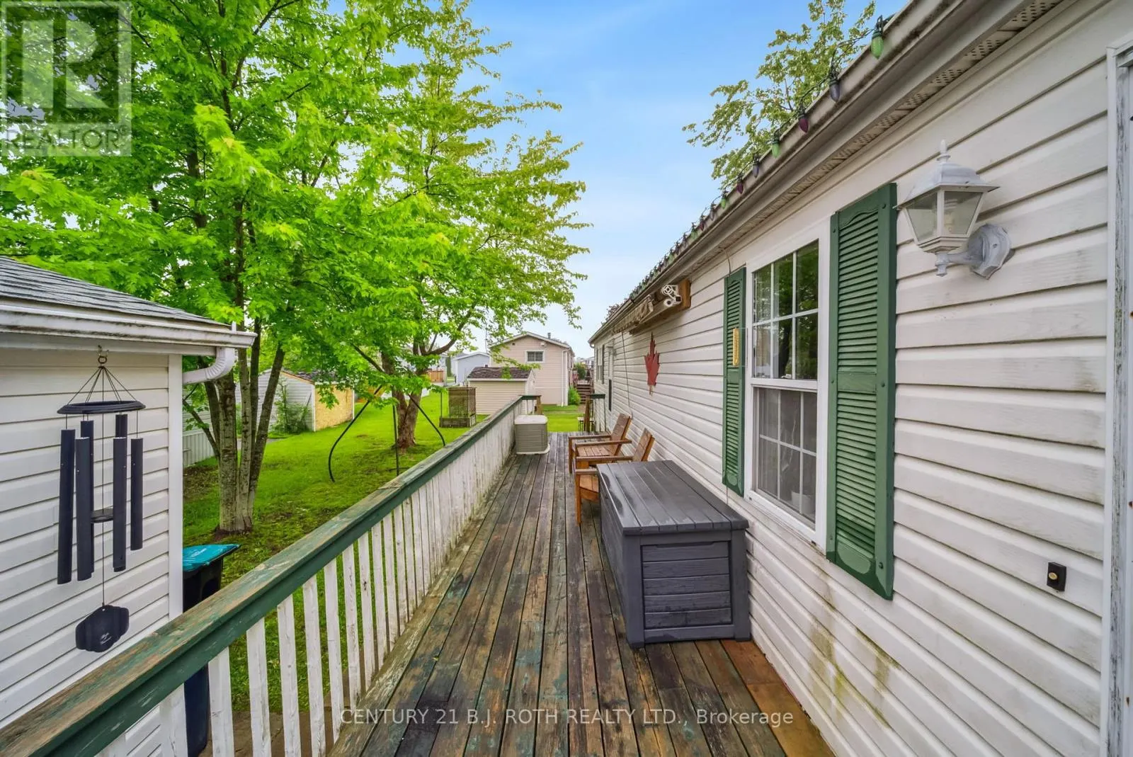 4117 ASH CRESCENT