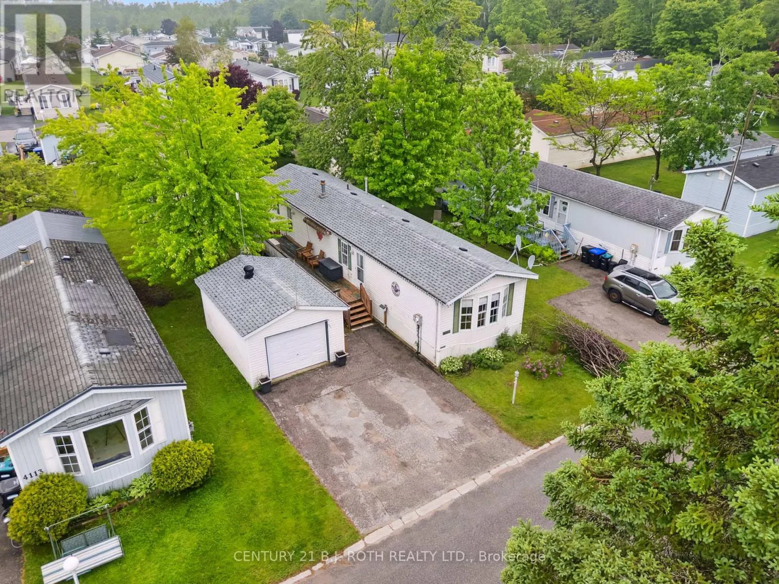 4117 ASH CRESCENT