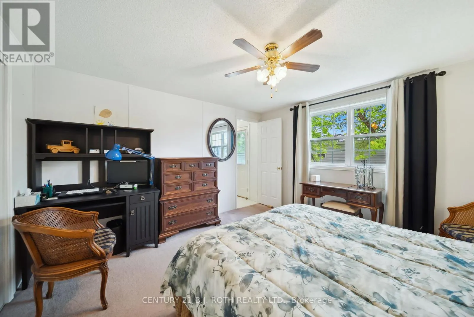 4117 ASH CRESCENT