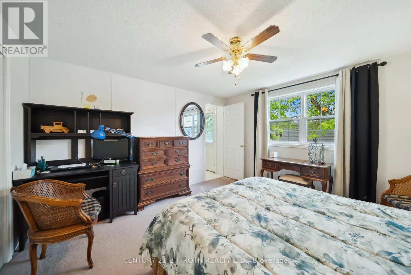 4117 ASH CRESCENT