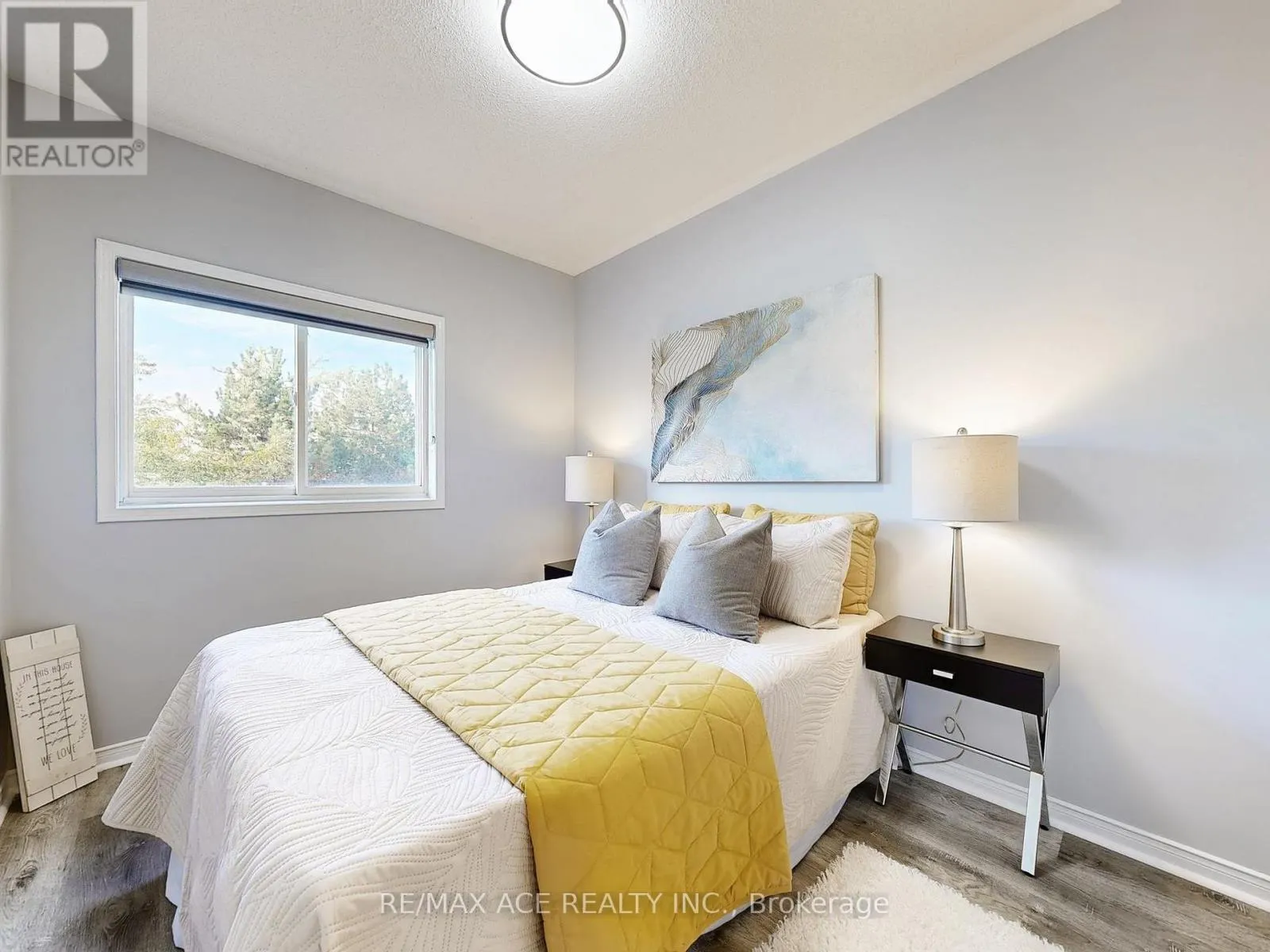 40 GADWALL AVENUE