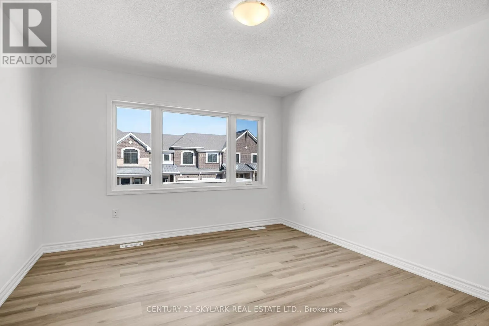 13 VINEWOOD CRESCENT