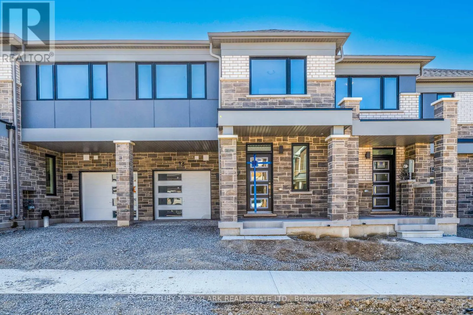 13 VINEWOOD CRESCENT