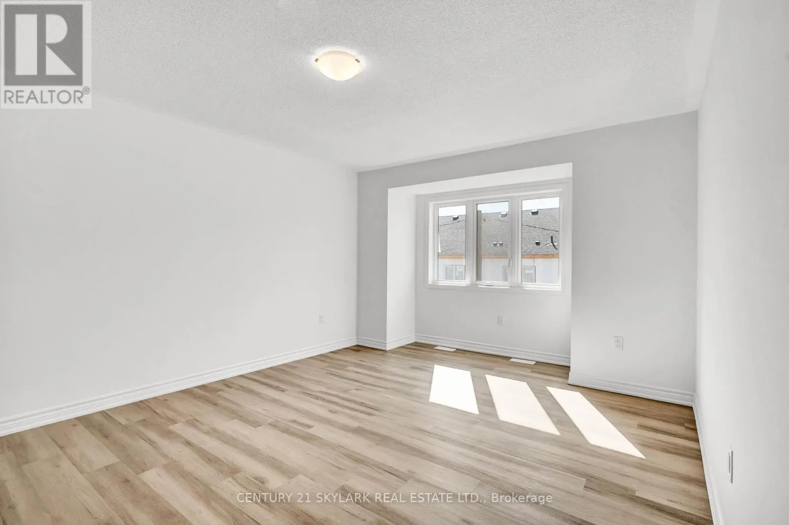 13 VINEWOOD CRESCENT
