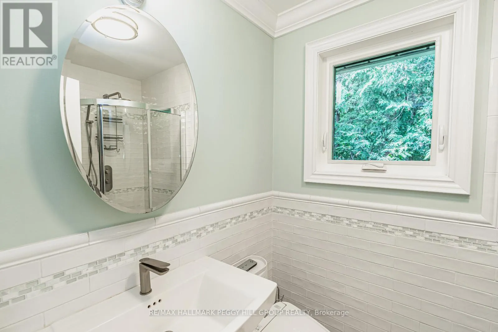 1457 CHAMPLAIN ROAD