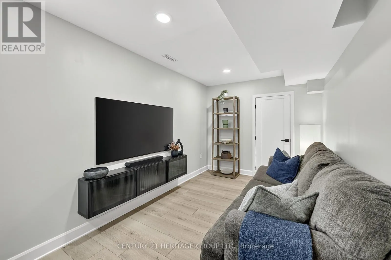 153 THRUSHWOOD DRIVE