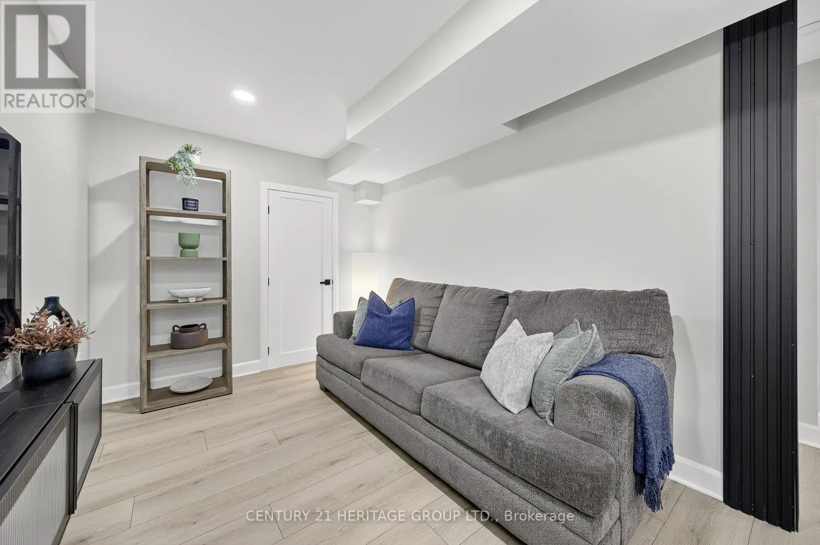 153 THRUSHWOOD DRIVE