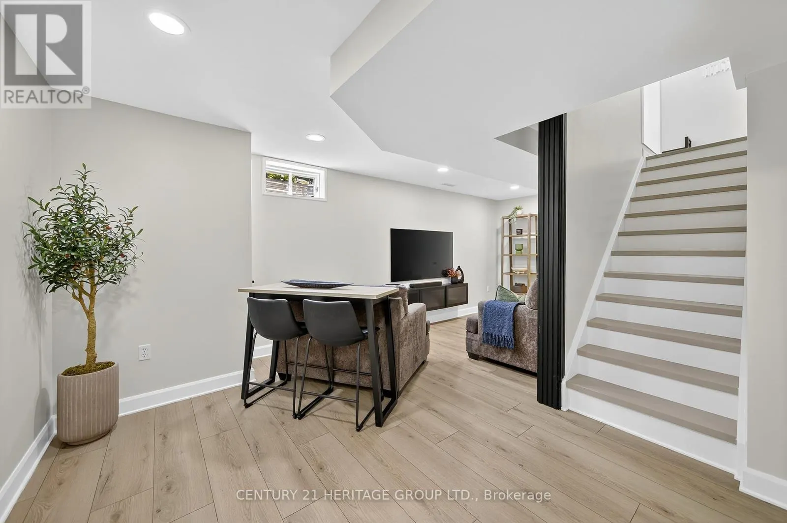 153 THRUSHWOOD DRIVE