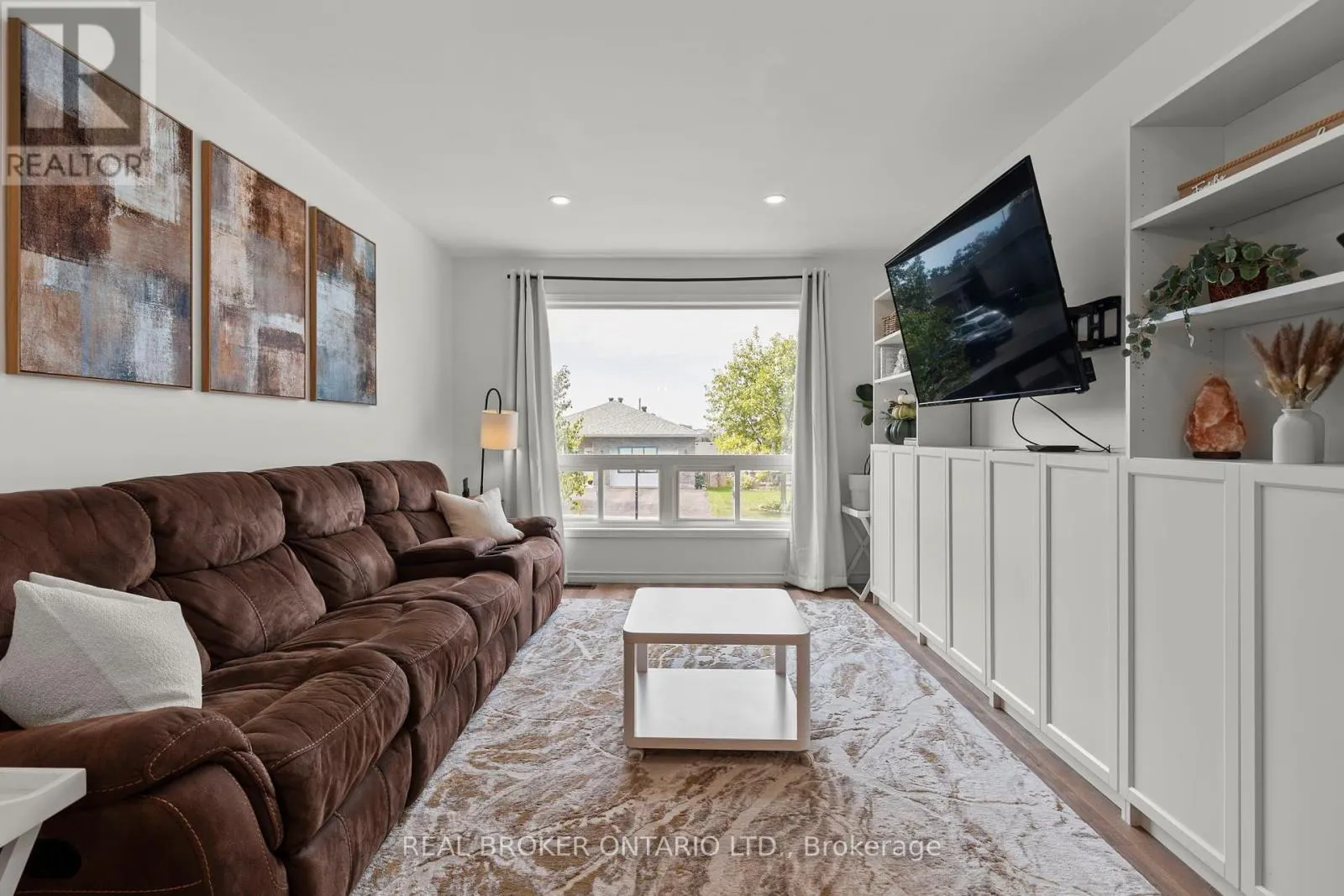 10 JORDON CRESCENT