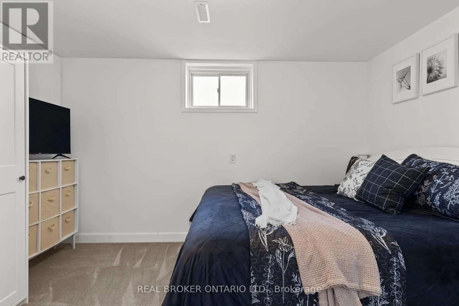 10 JORDON CRESCENT