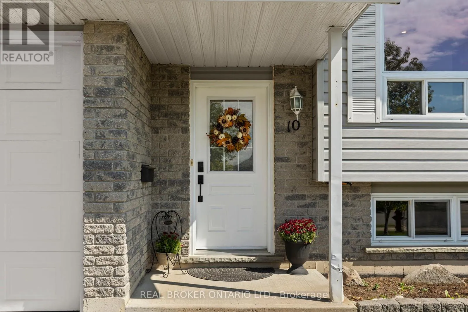 10 JORDON CRESCENT