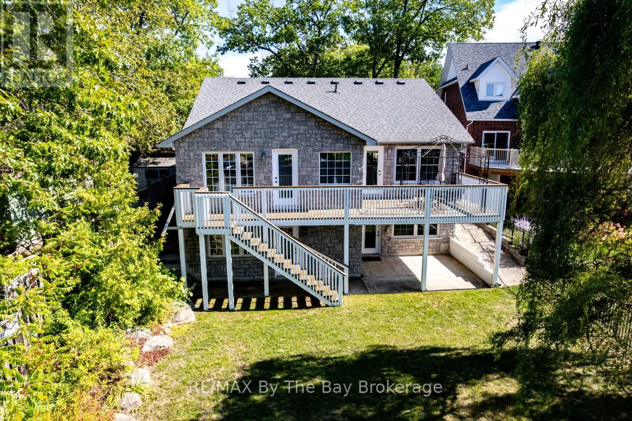1902 RIVER ROAD W