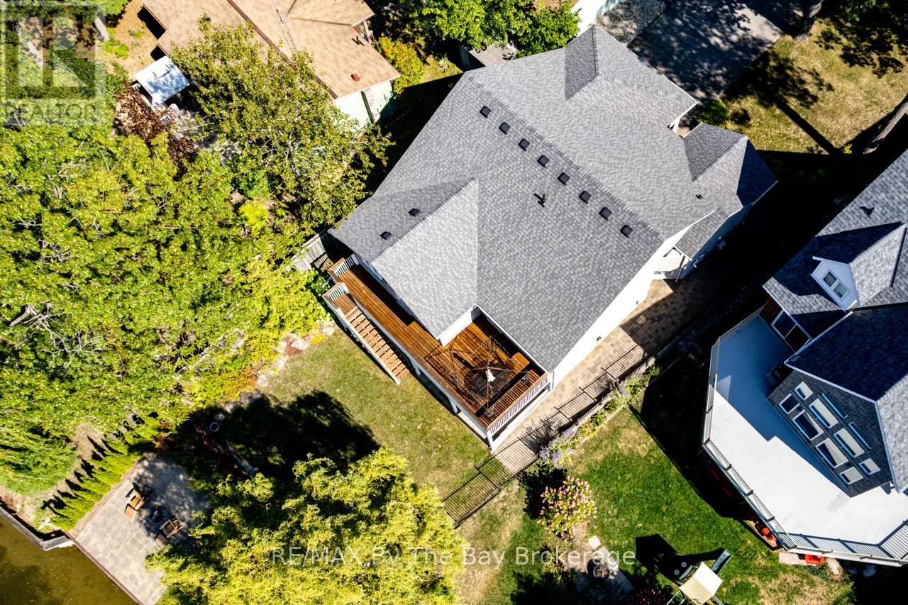 1902 RIVER ROAD W