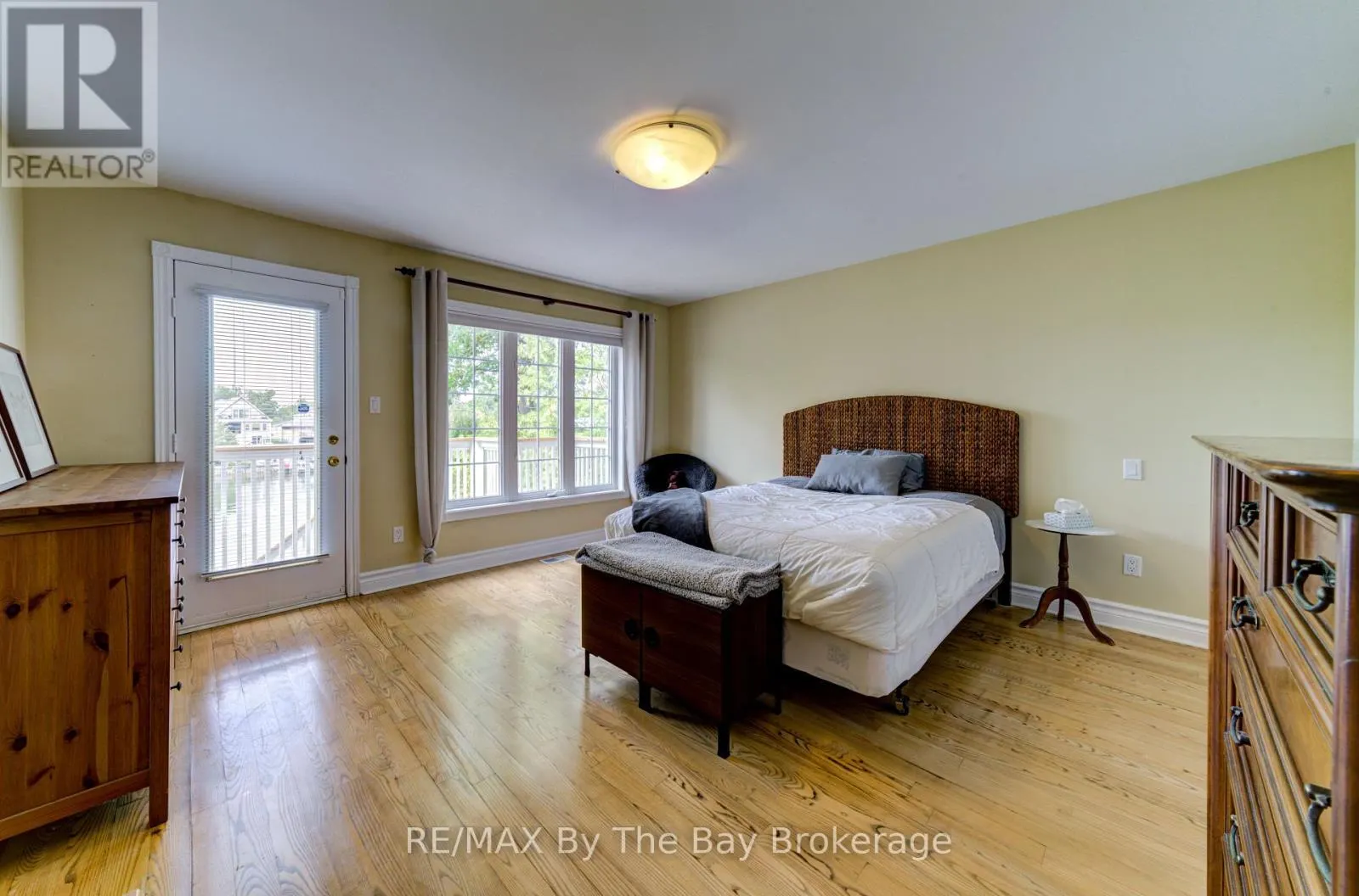1902 RIVER ROAD W