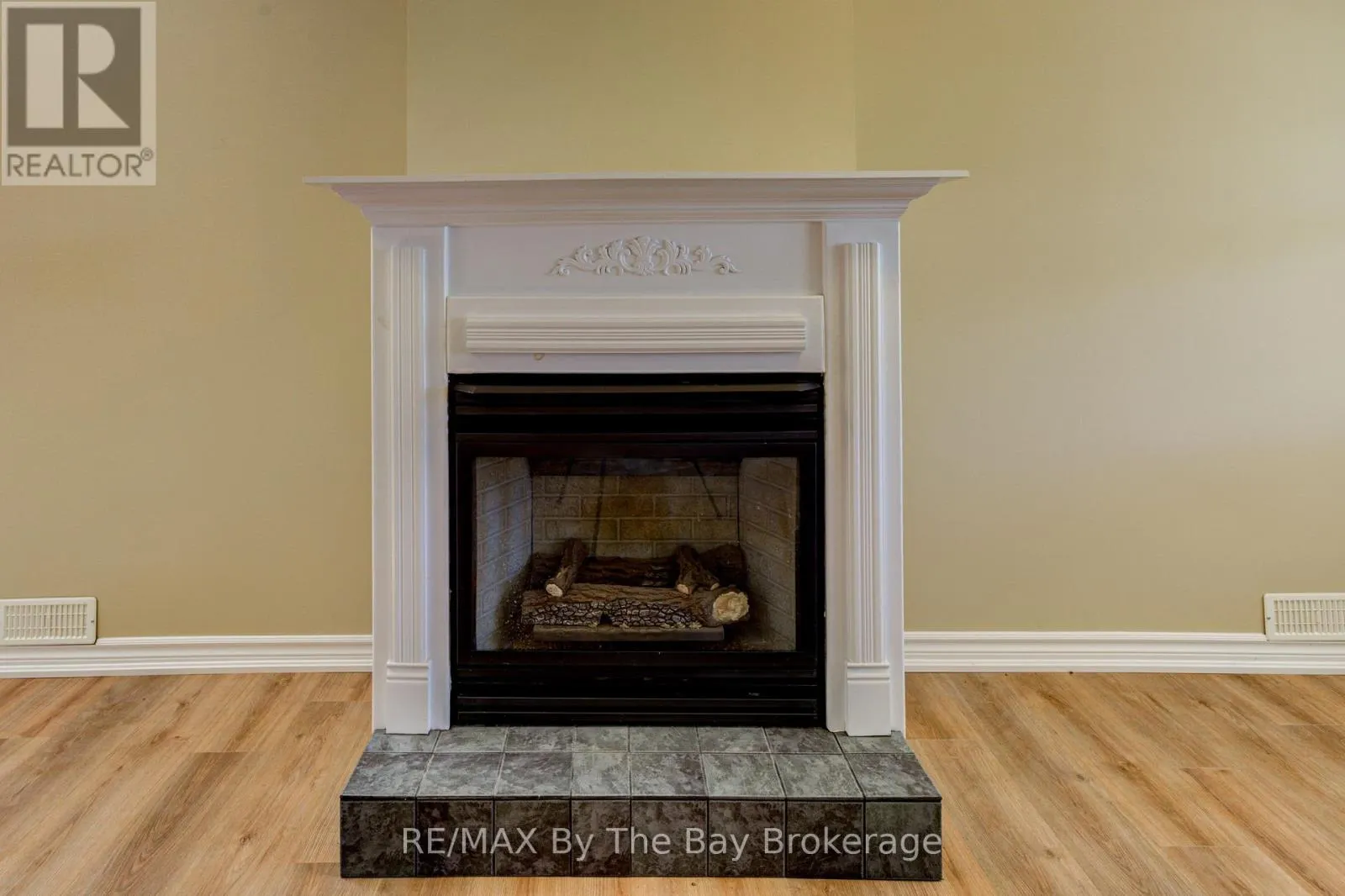 1902 RIVER ROAD W