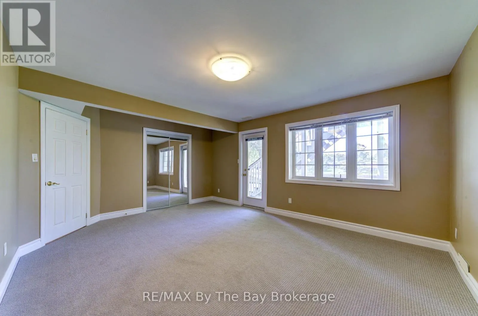 1902 RIVER ROAD W