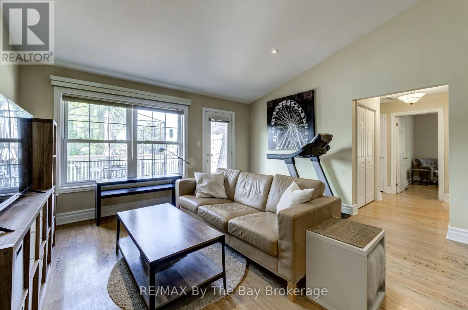 1902 RIVER ROAD W