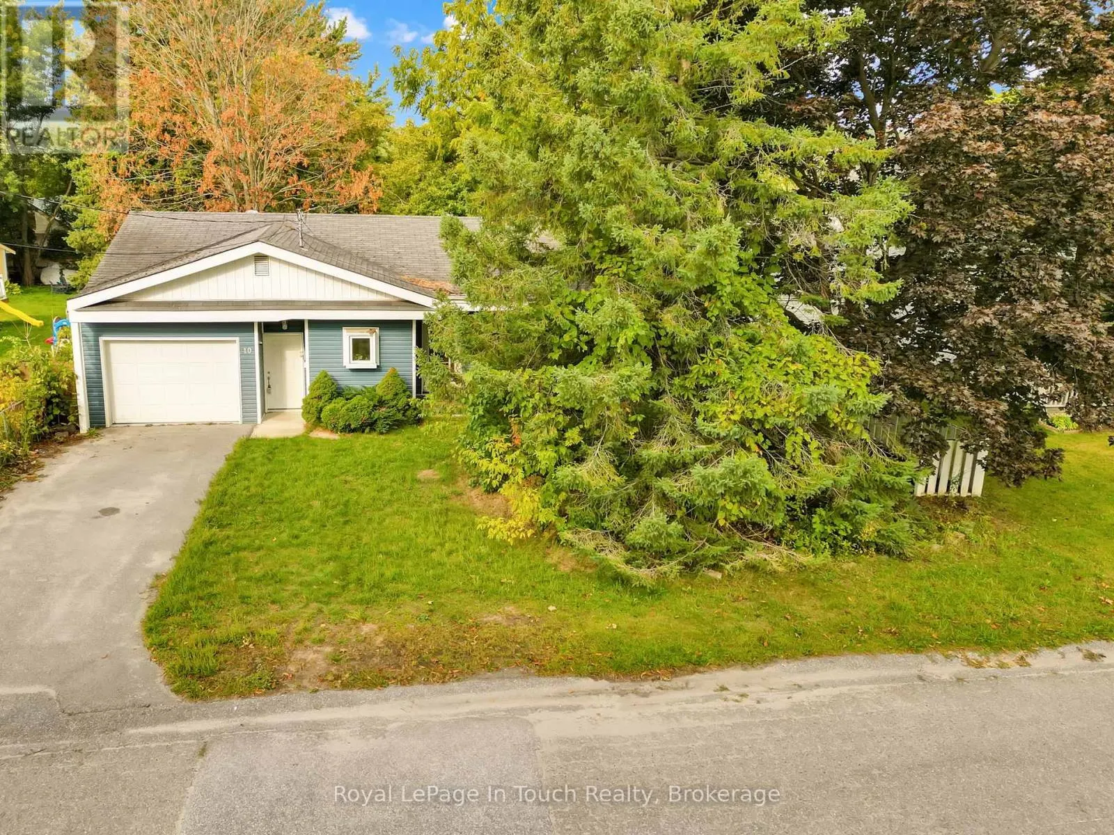 10 LEONARD AVENUE