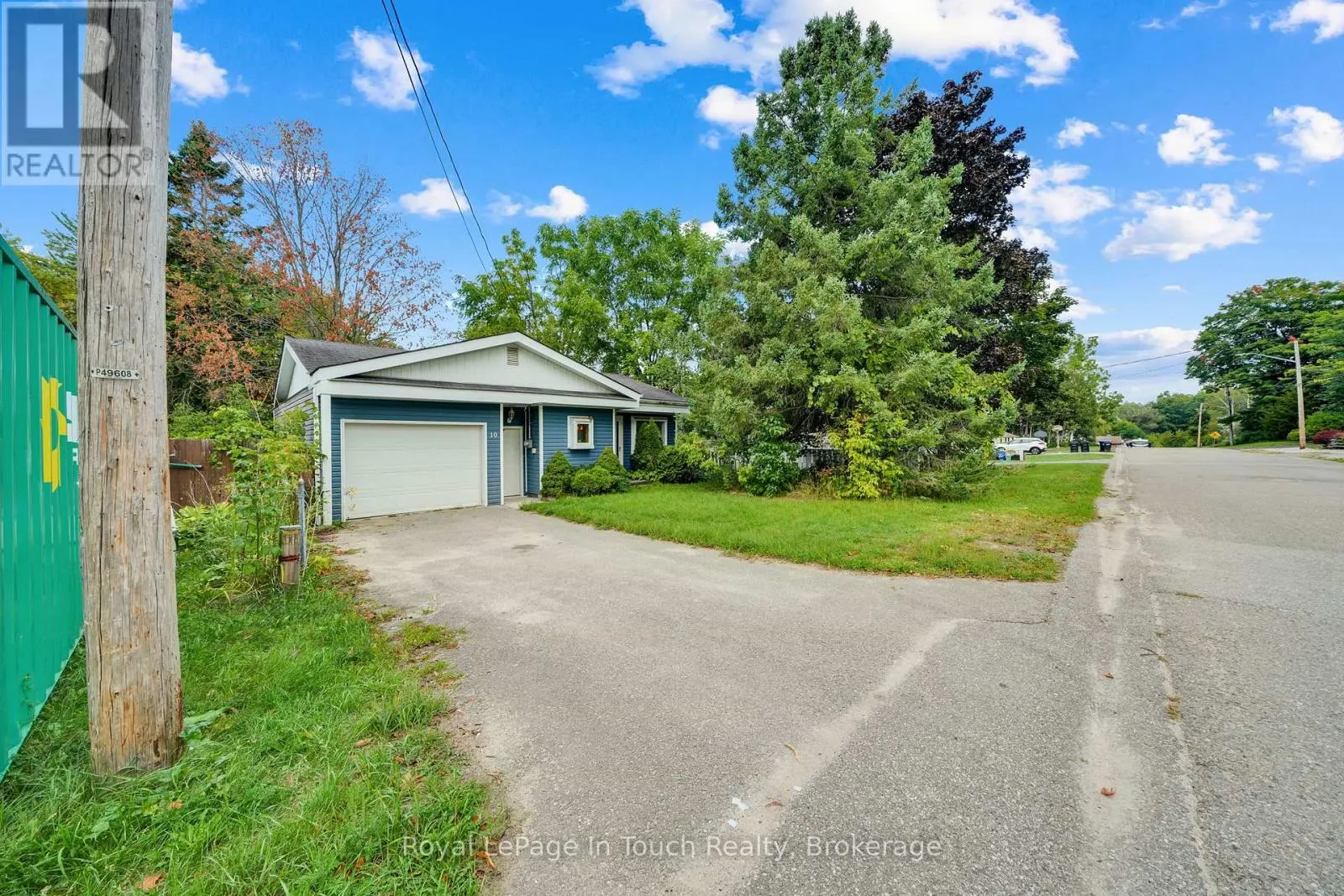 10 LEONARD AVENUE