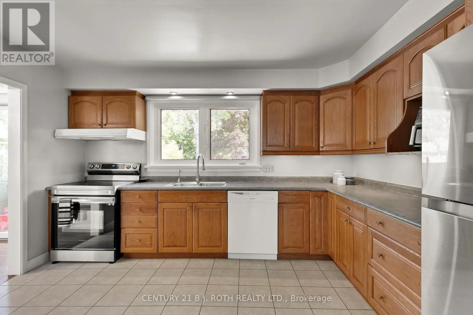 410 CODRINGTON STREET