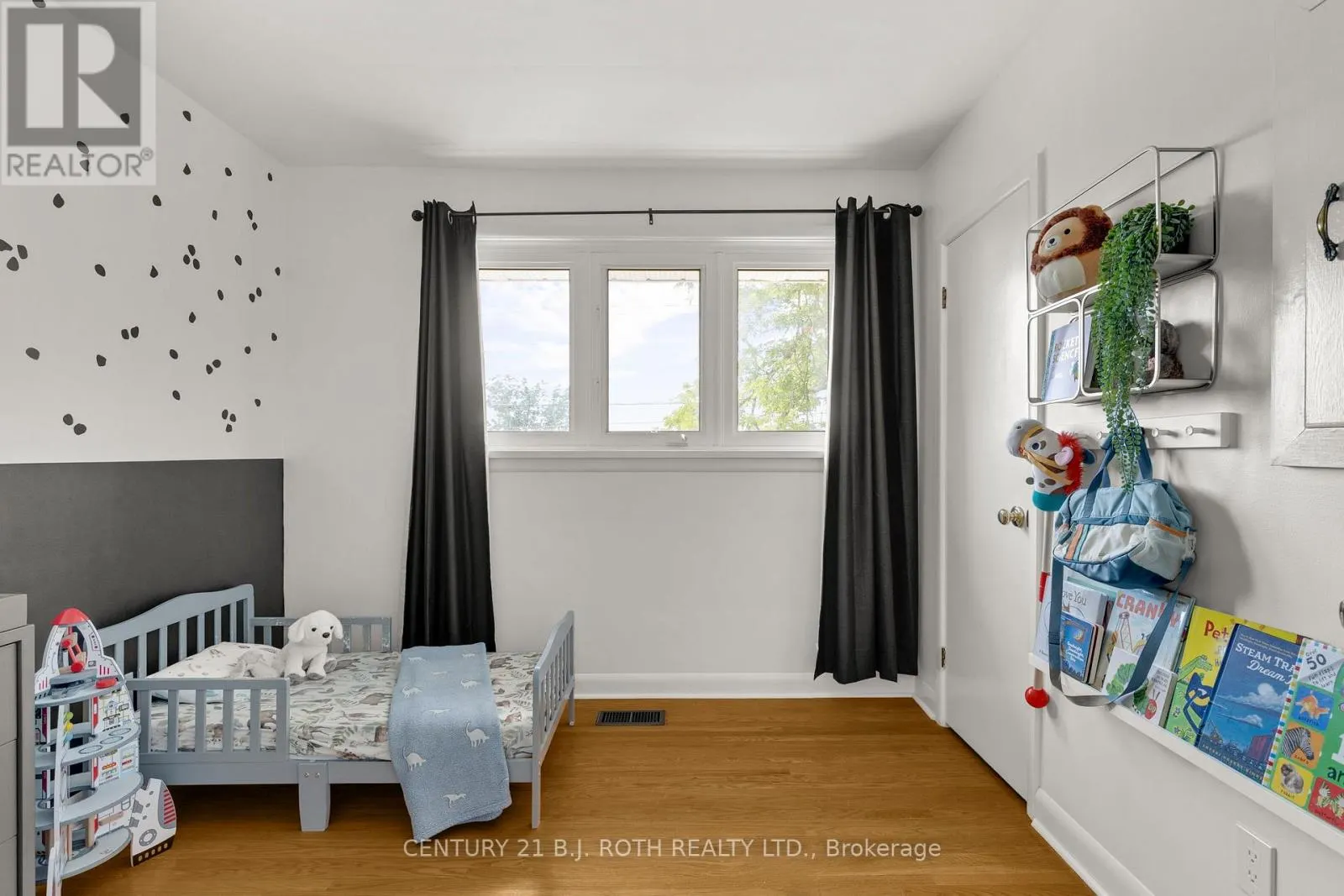 410 CODRINGTON STREET