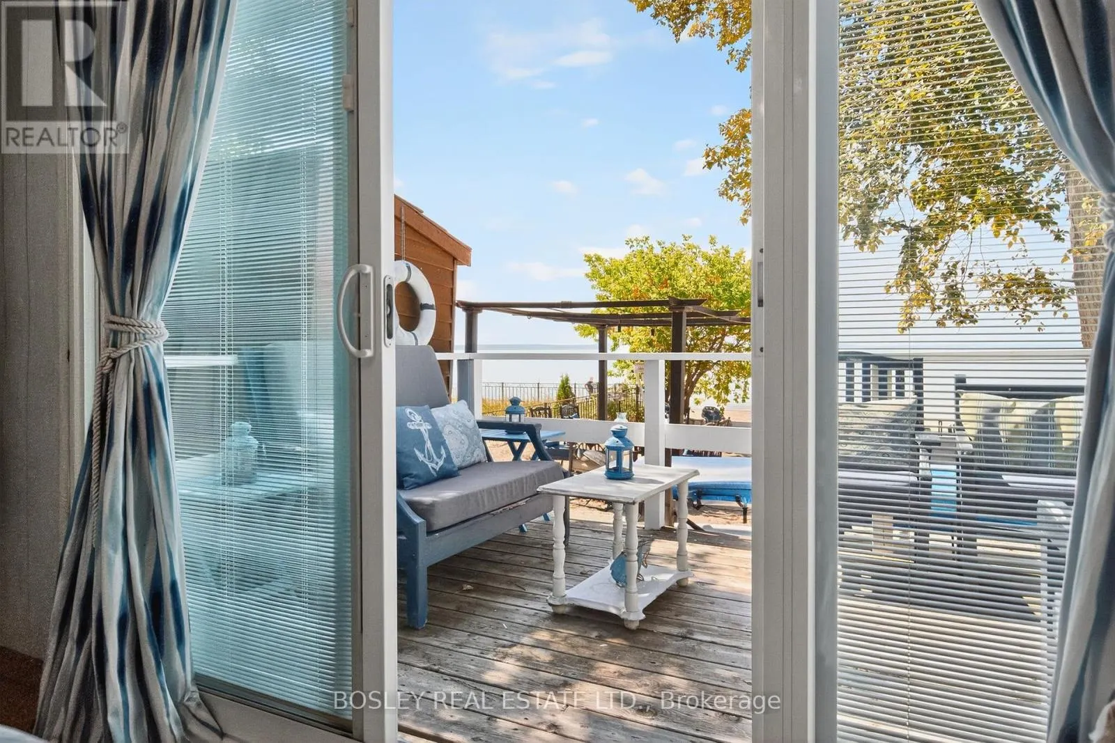 18 TINY BEACHES ROAD S