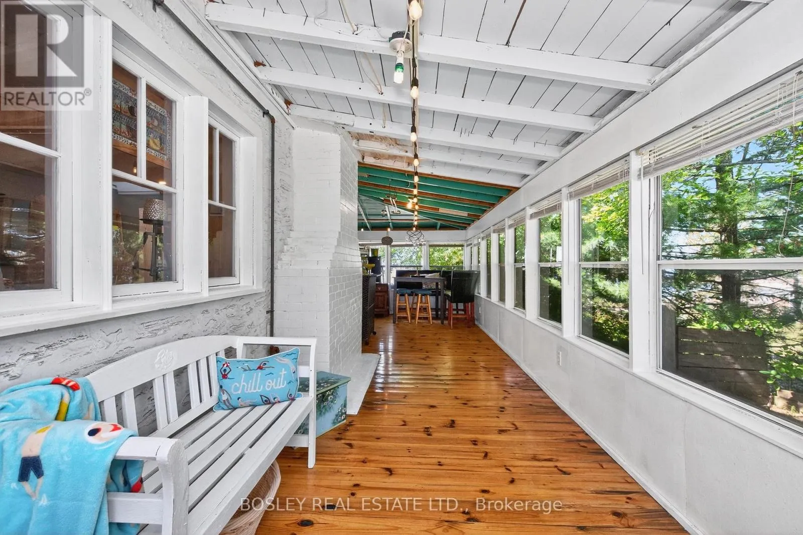 18 TINY BEACHES ROAD S