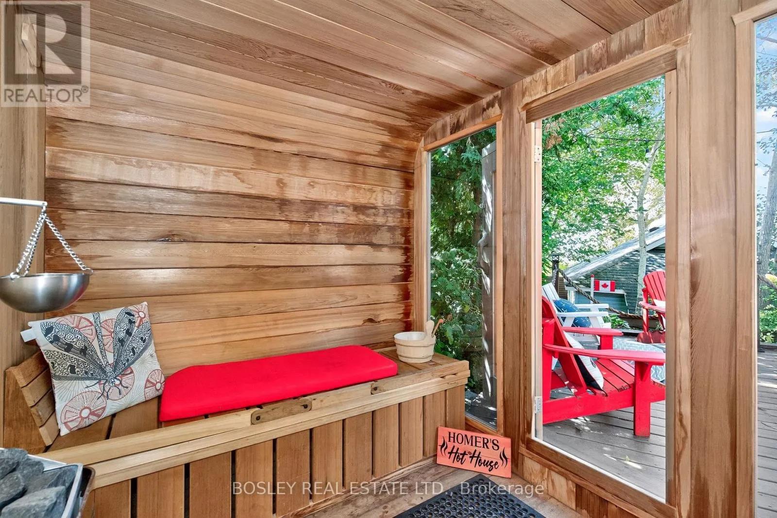 18 TINY BEACHES ROAD S