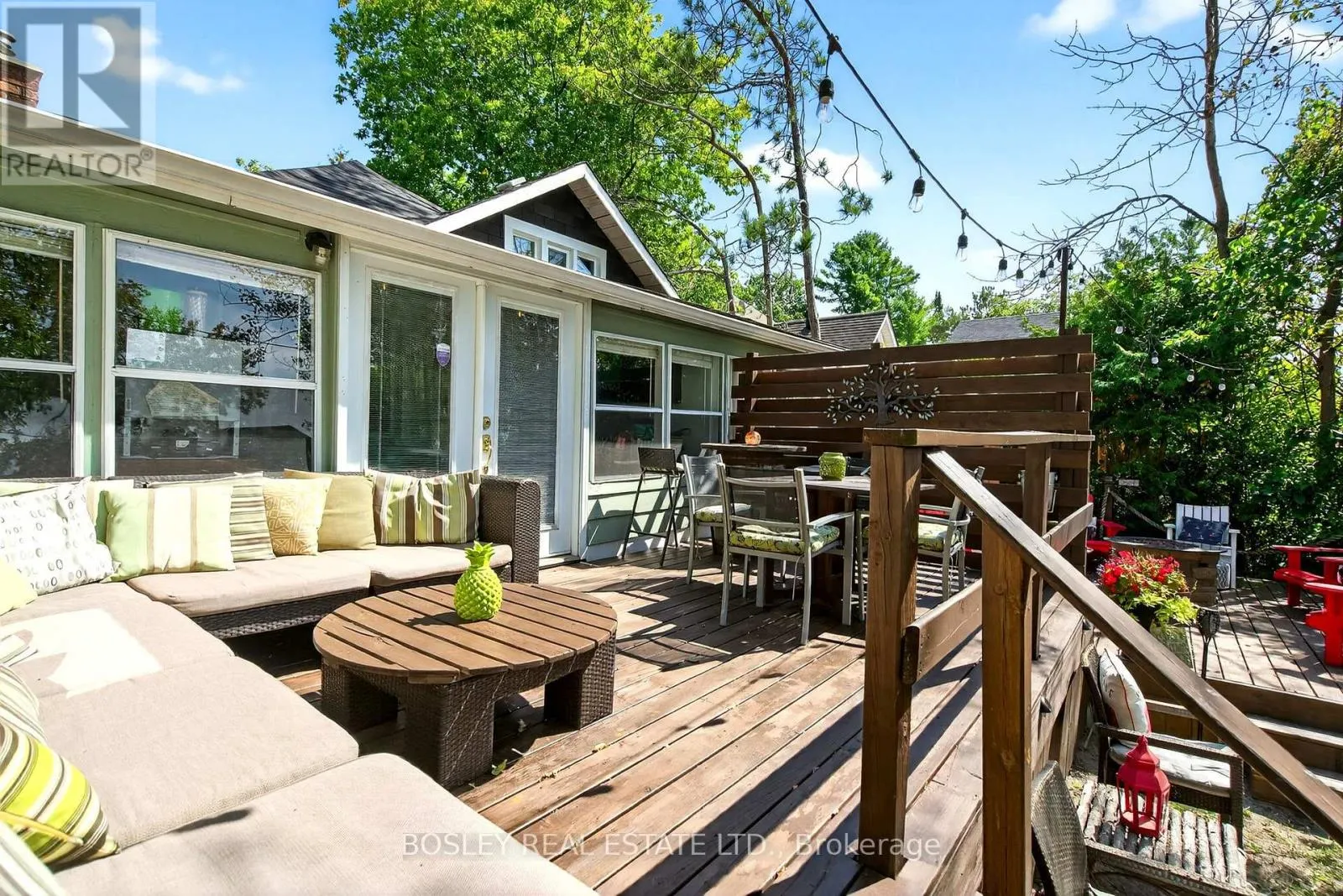 18 TINY BEACHES ROAD S