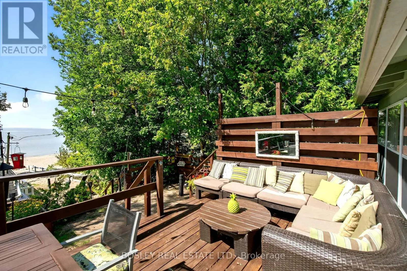 18 TINY BEACHES ROAD S