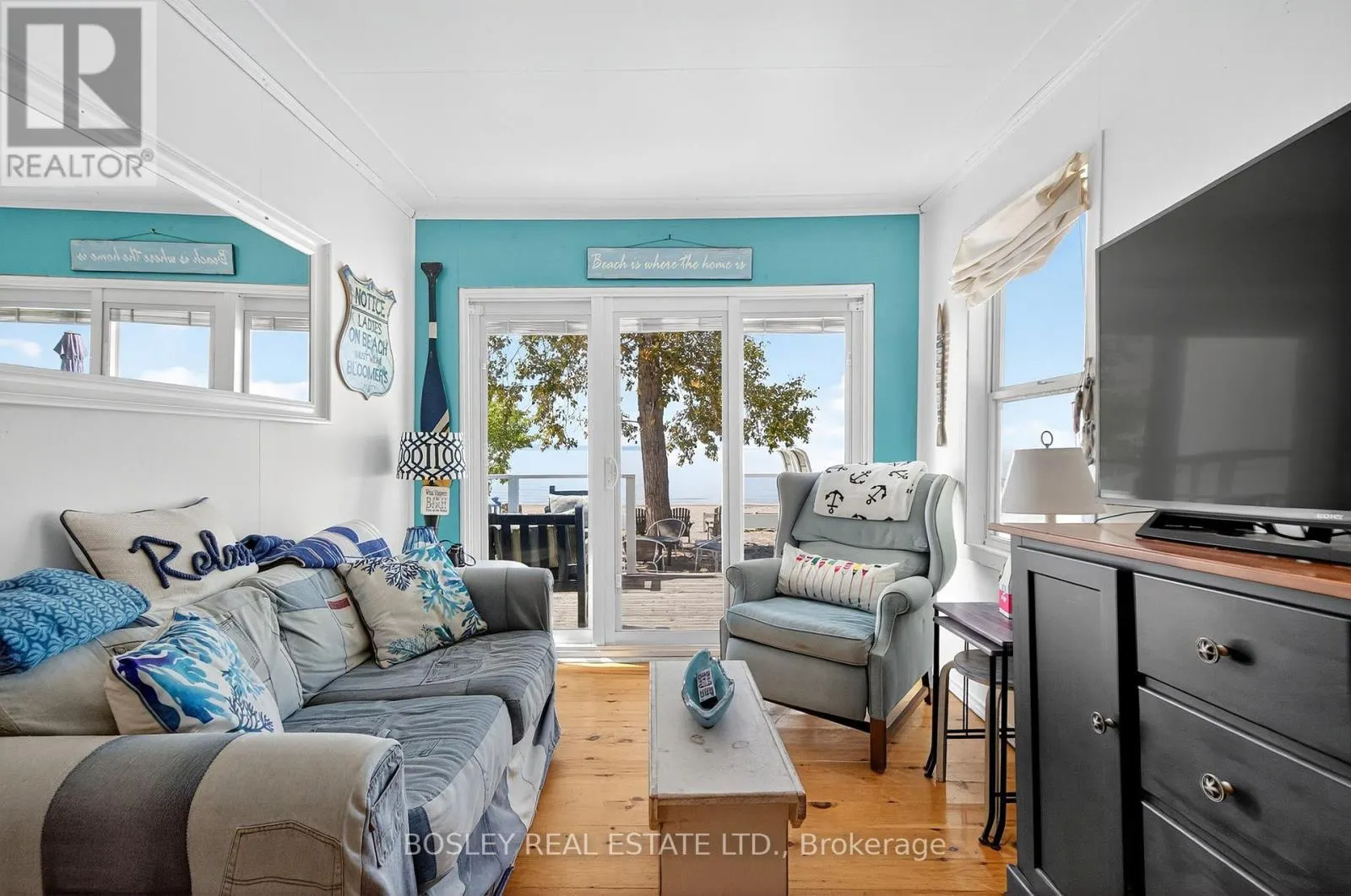 18 TINY BEACHES ROAD S