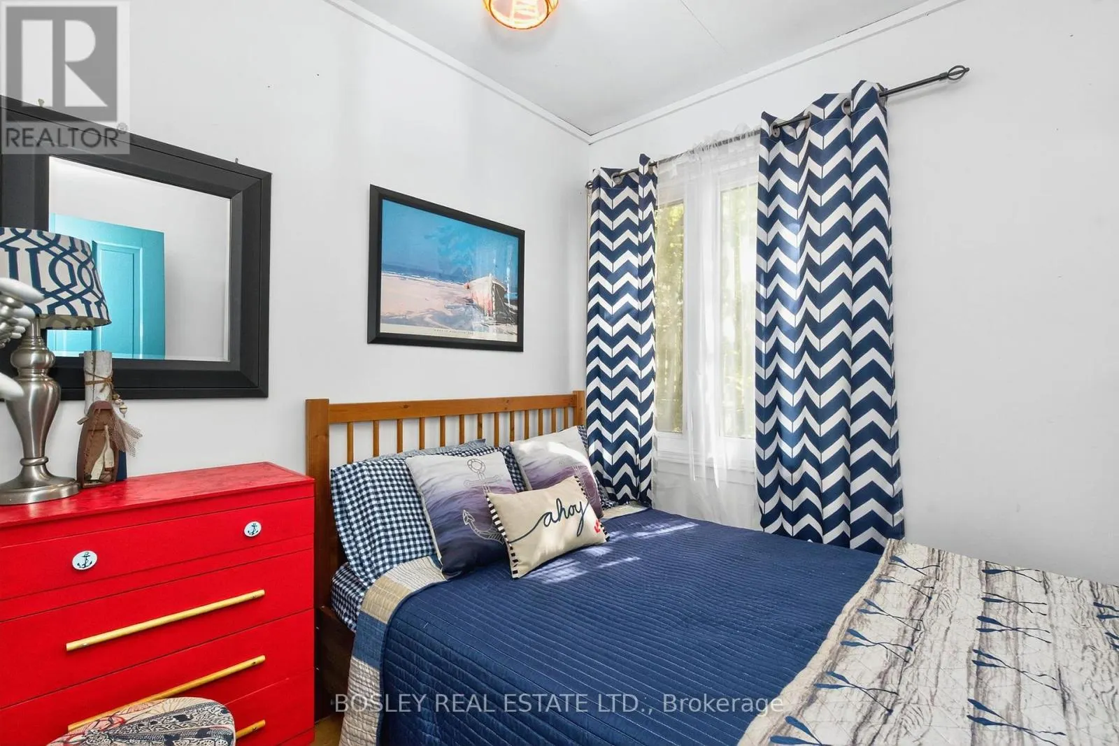 18 TINY BEACHES ROAD S