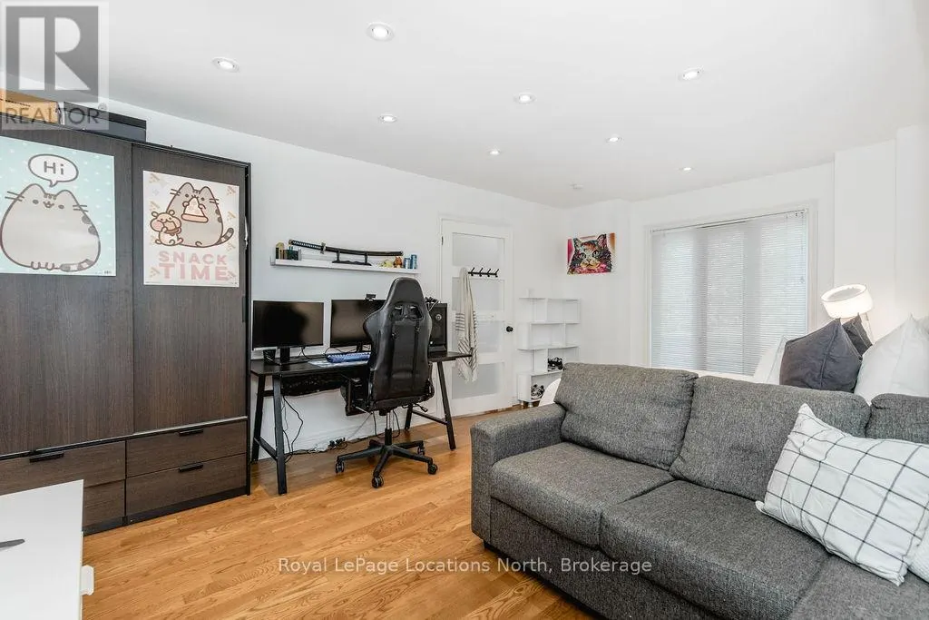 16 HOMESTEAD DRIVE