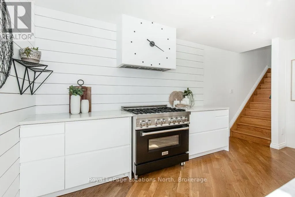 16 HOMESTEAD DRIVE