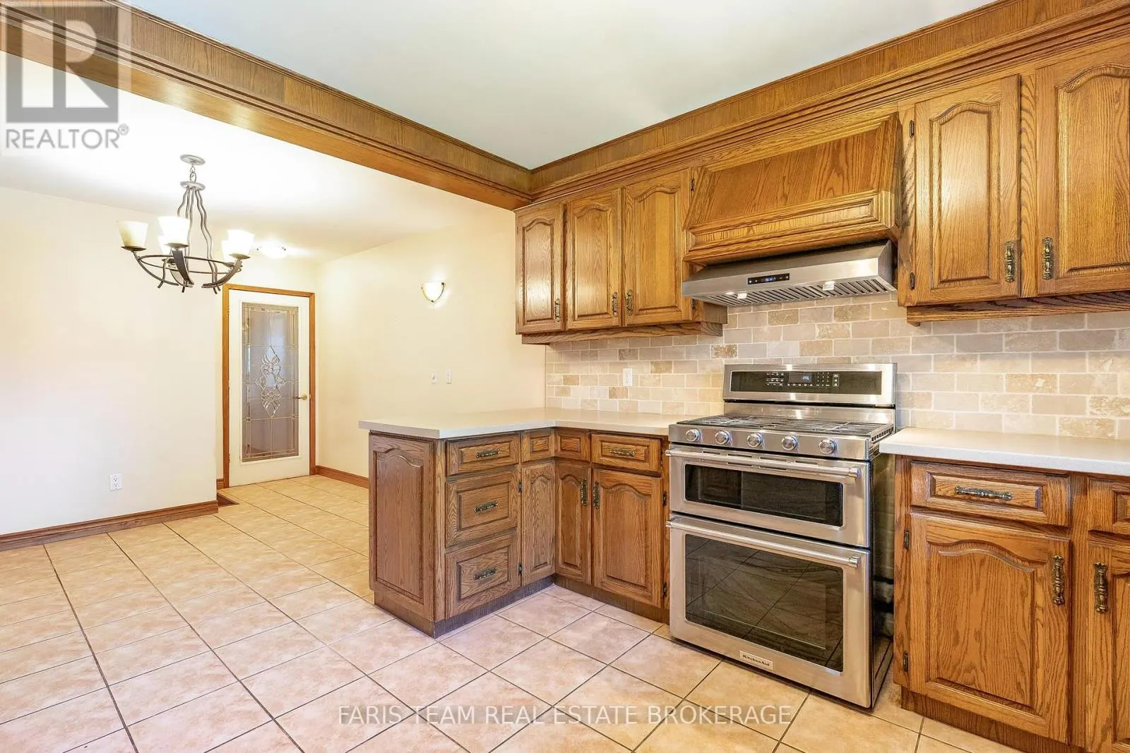 2 BAYSIDE AVENUE