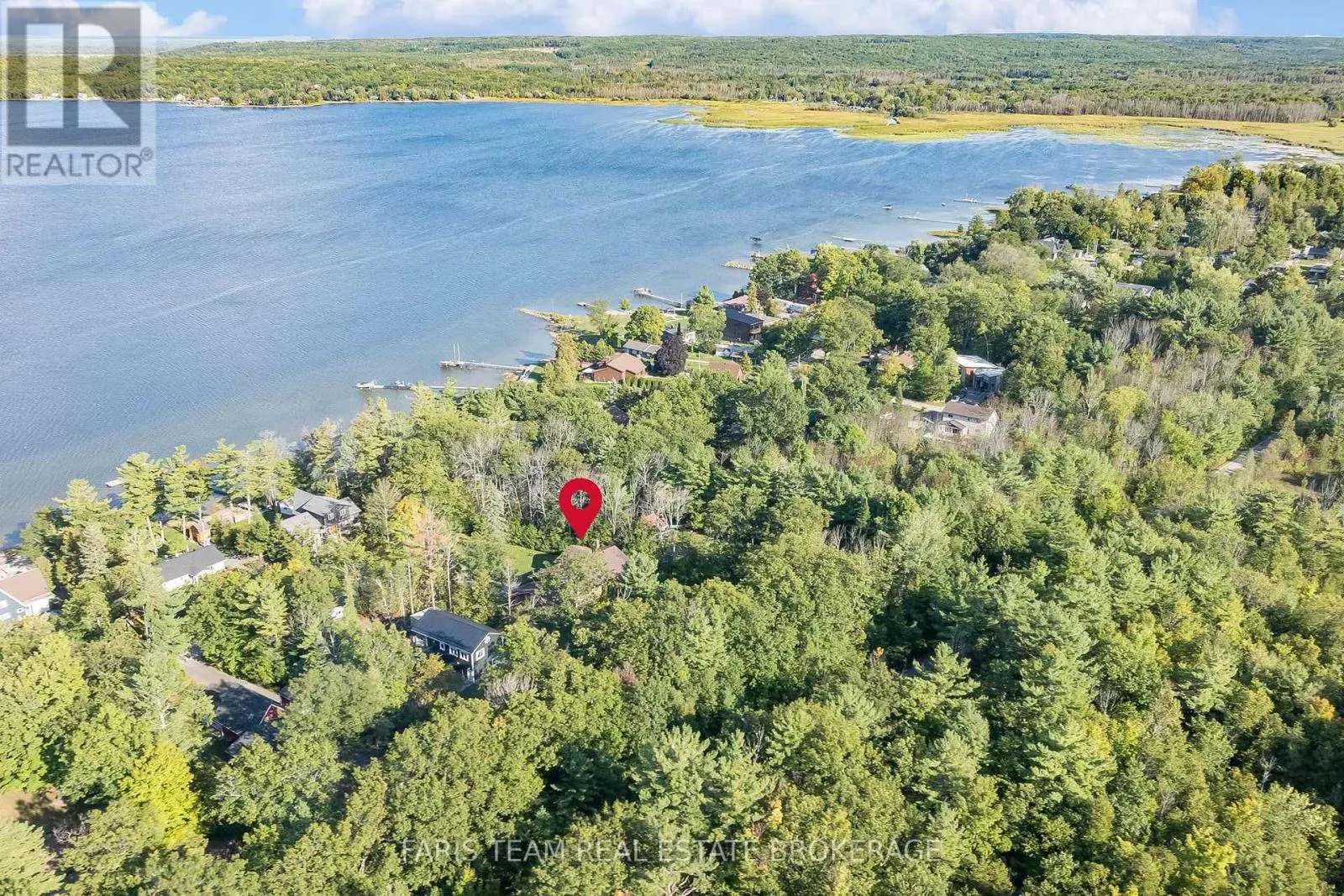 2 BAYSIDE AVENUE