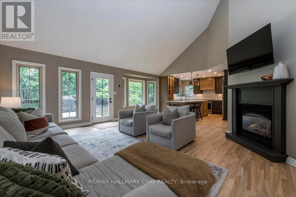32 FOREST HILL DRIVE
