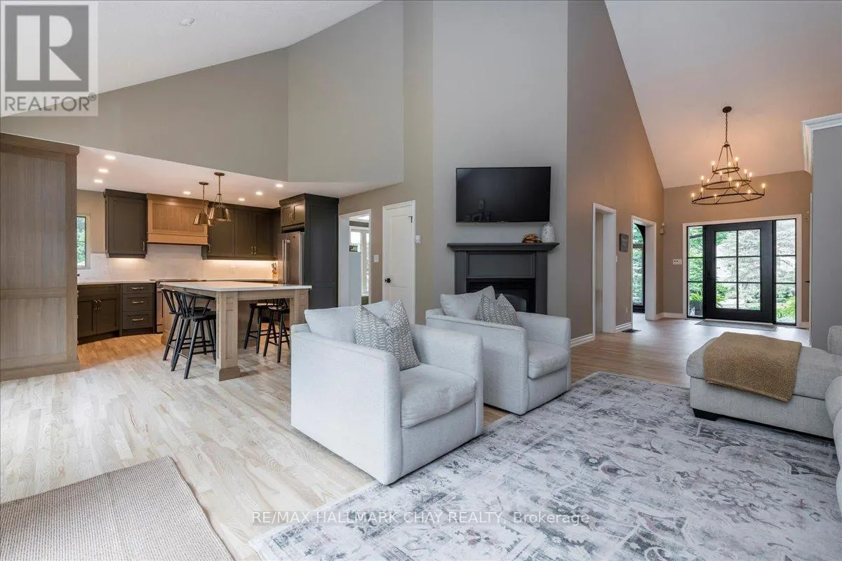 32 FOREST HILL DRIVE
