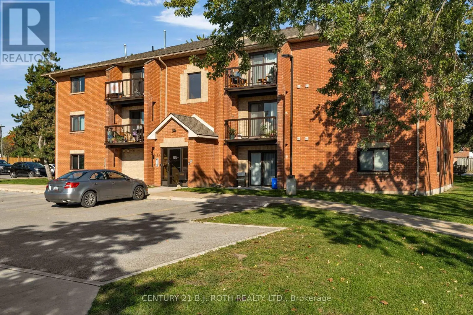 A9 - 175 EDGEHILL DRIVE
