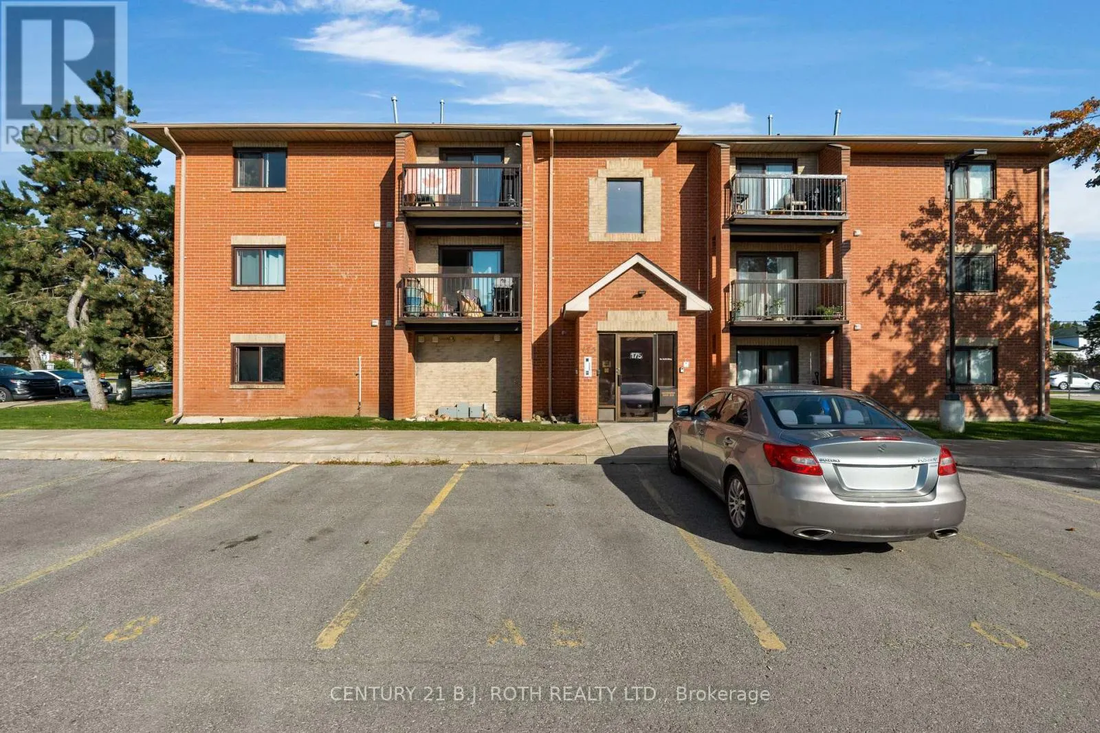 A9 - 175 EDGEHILL DRIVE